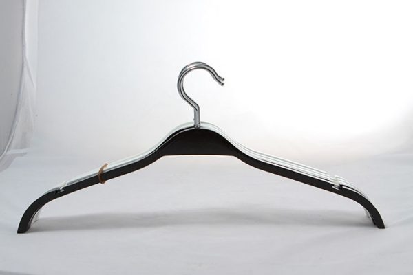 Black color HDF wood shirt hangers laminated for women dress