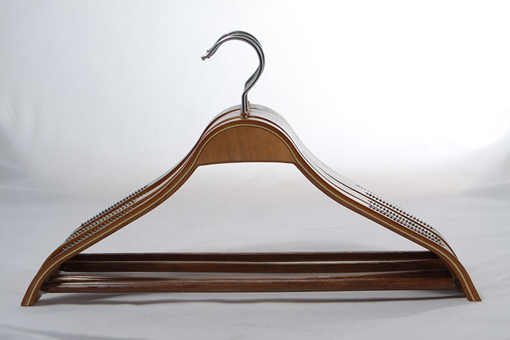 OEM order multifunctional classical vintage Walnut wooden garment hangers with bar