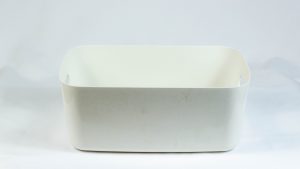 Caja de almacenamiento resistente de material PP de color blanco brillante hecha de material virgen PP 100%. Se pueden clasificar diferentes especificaciones para almacenar artículos. Conveniente para el almacenamiento y la combinación del espacio habitable, lo que hace que el espacio esté ordenado y ordenado. El asa está diseñada para un fácil acceso; hay protuberancias en la parte inferior, que son antideslizantes y estables. El color es fresco y simple, lo que hace que el espacio sea más hermoso.