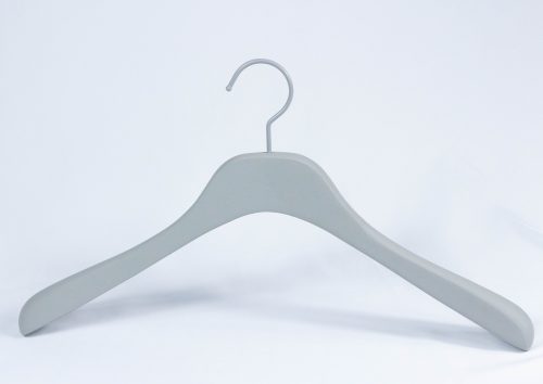 rubberized wood coat hanger with debossed logo ,support pop up,fashion show,retail garmentstore display visual effect ,debossed logo support,rubber coating skin